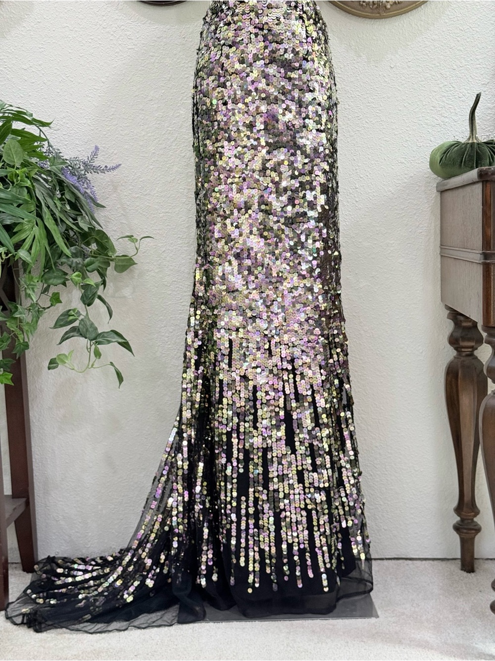 Sequin Beaded Evening Gown in Iridescent Pink-Black - Unbranded - Picture 4 of 13